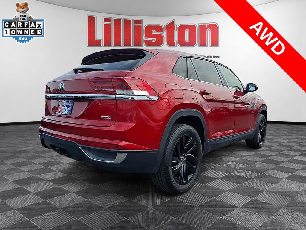 Used 2022 Volkswagen Atlas Cross Sport SE image 2