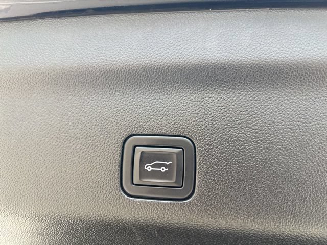 Certified 2023 Chevrolet Tahoe Premier AWD/4WD image 23