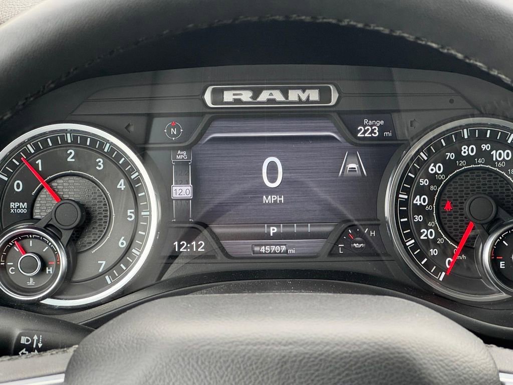 Used 2025 RAM 1500 Big Horn AWD/4WD image 12