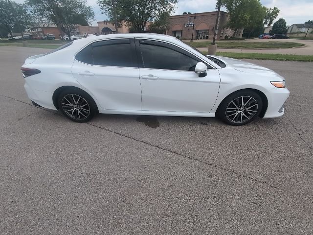 Used 2023 Toyota Camry XLE FWD image 2