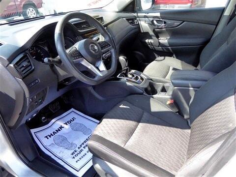 Used 2017 Nissan Rogue SV image 15