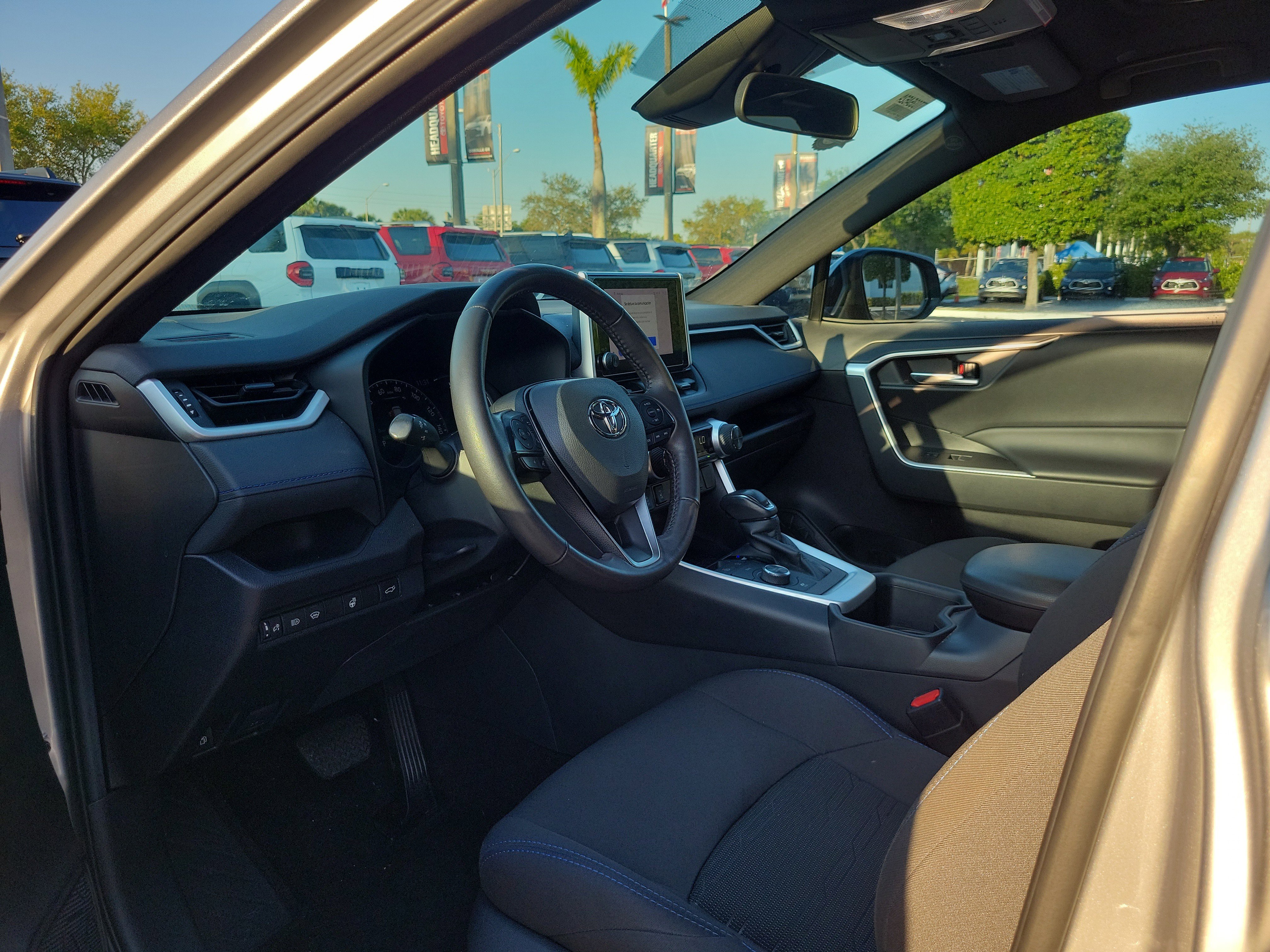 Used 2023 Toyota RAV4 SE w/ Convenience Package image 19