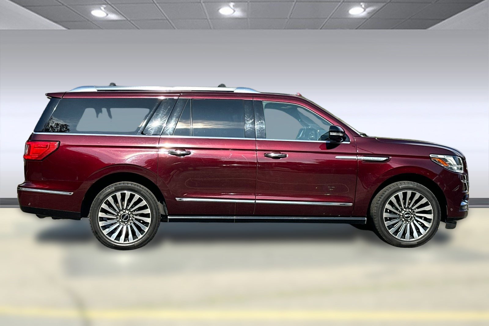 Used 2019 Lincoln Navigator L Reserve w/ Cargo Package image 8