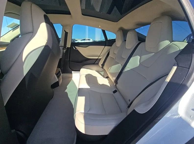 Used 2018 Tesla Model S 75D AWD/4WD image 4