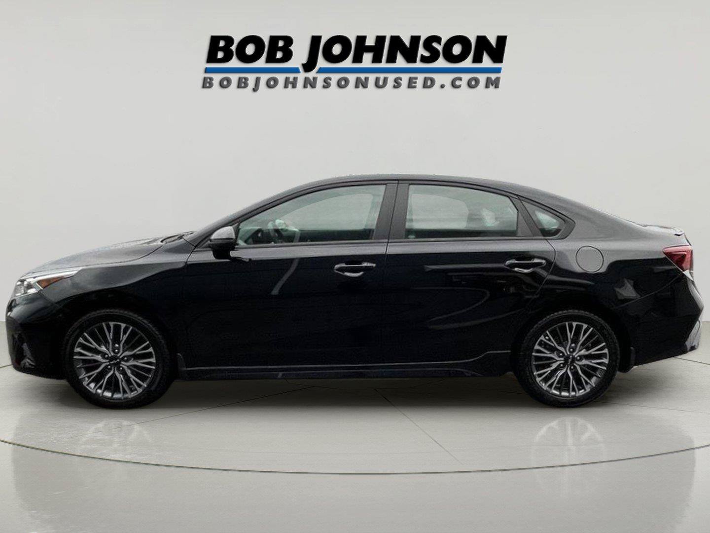 Used 2024 Kia Forte GT-Line w/ GT-Line Premium Package FWD image 4