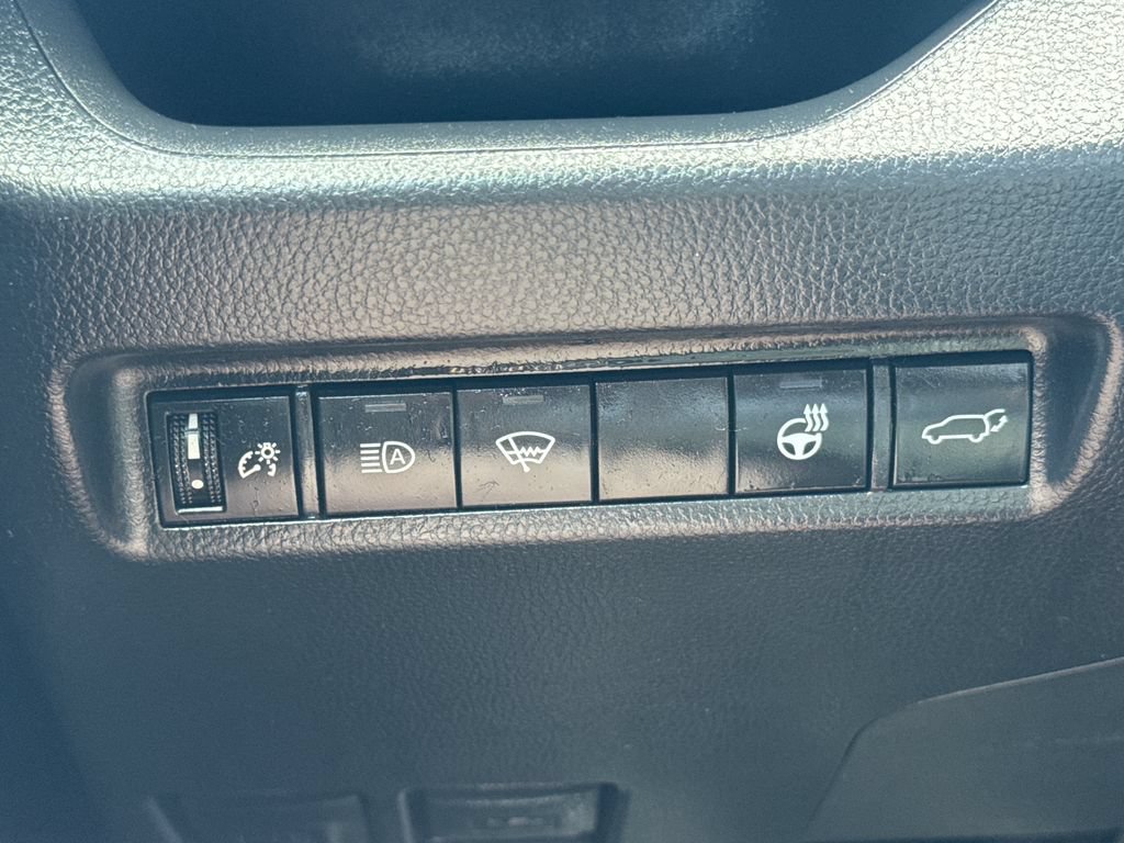 Used 2020 Toyota RAV4 XLE w/ Convenience Package AWD/4WD image 31