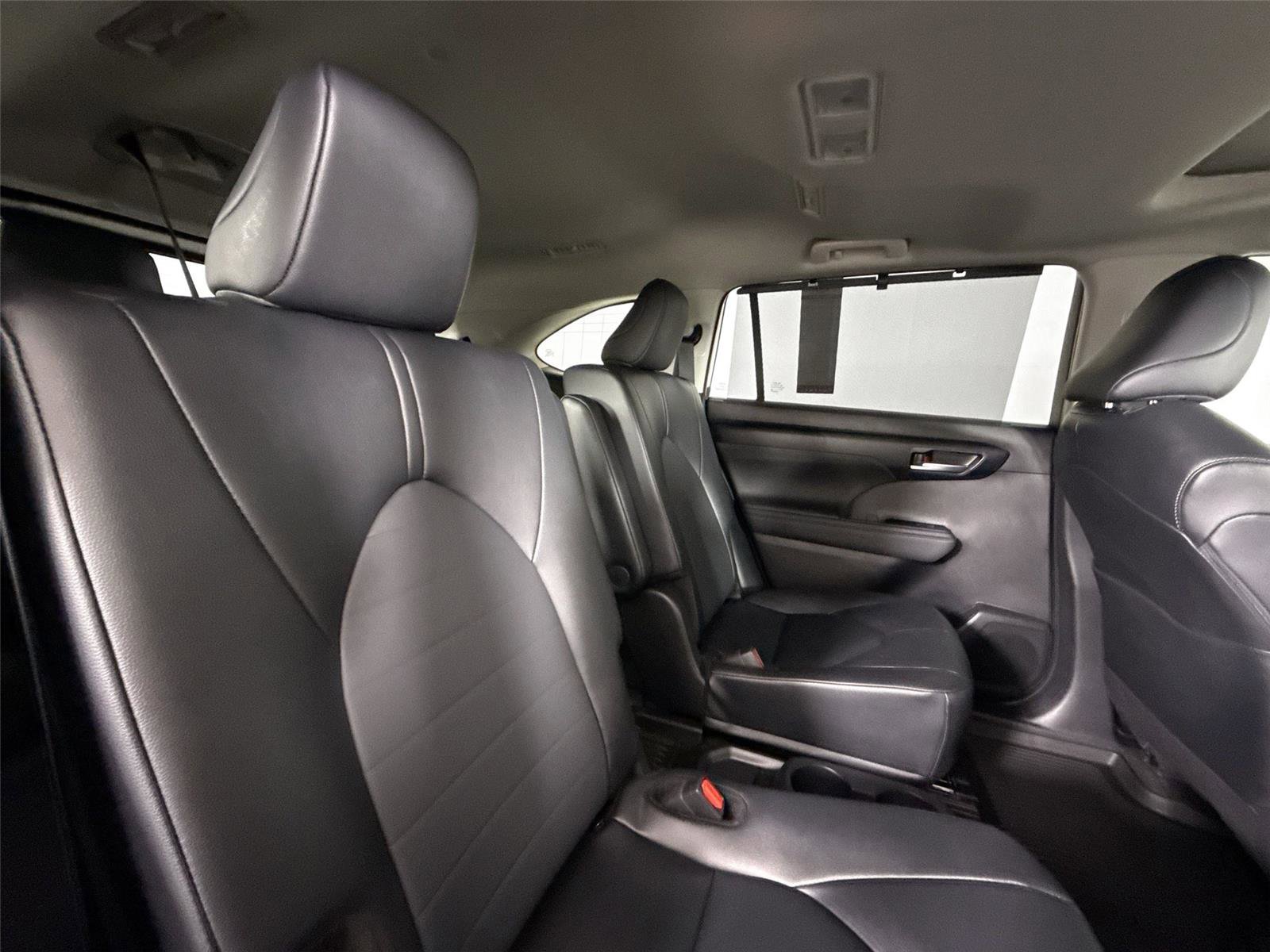 Certified 2025 Toyota Highlander XLE AWD/4WD image 41