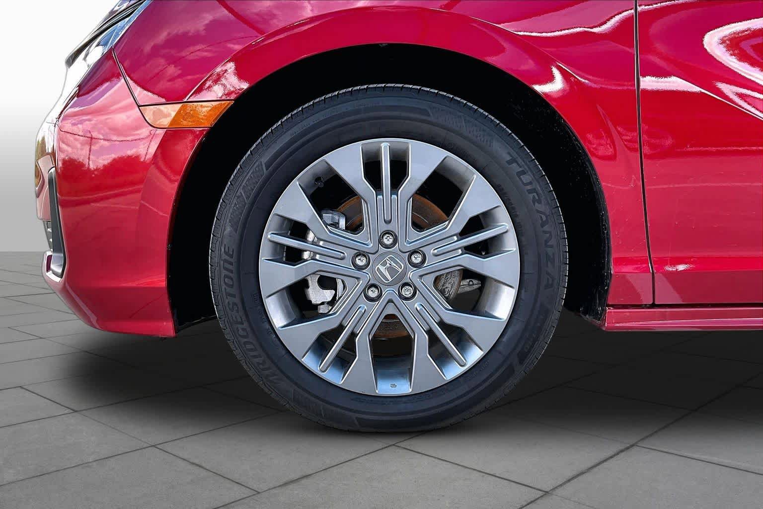 Used 2026 Honda Odyssey Touring image 11