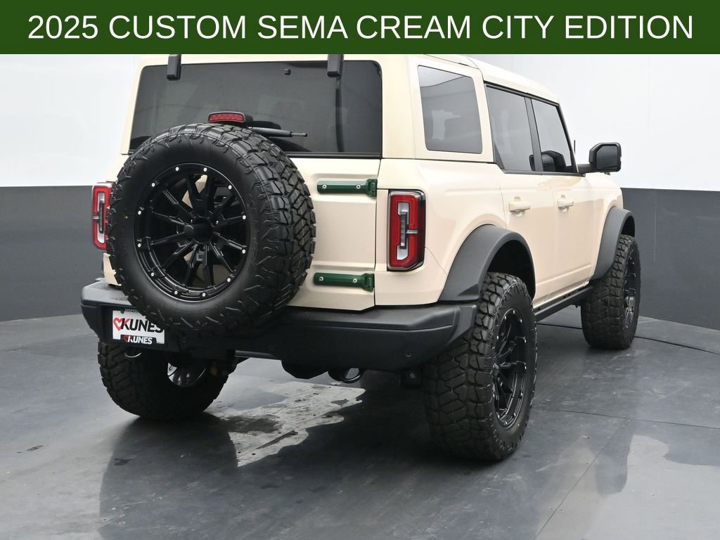 New 2025 Ford Bronco Badlands image 7