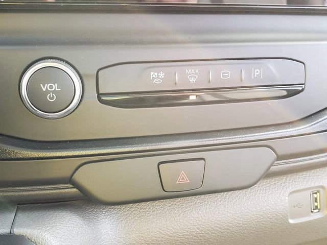 New 2026 Ford Transit 250 148 Medium Roof image 17