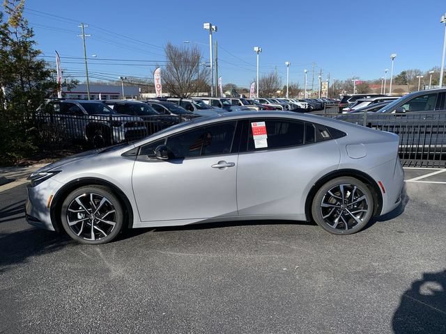 New 2025 Toyota Prius Plug-In Hybrid FWD image 5