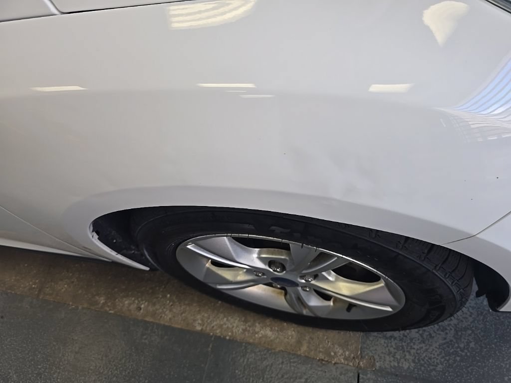 Used 2014 Ford Focus SE FWD image 7