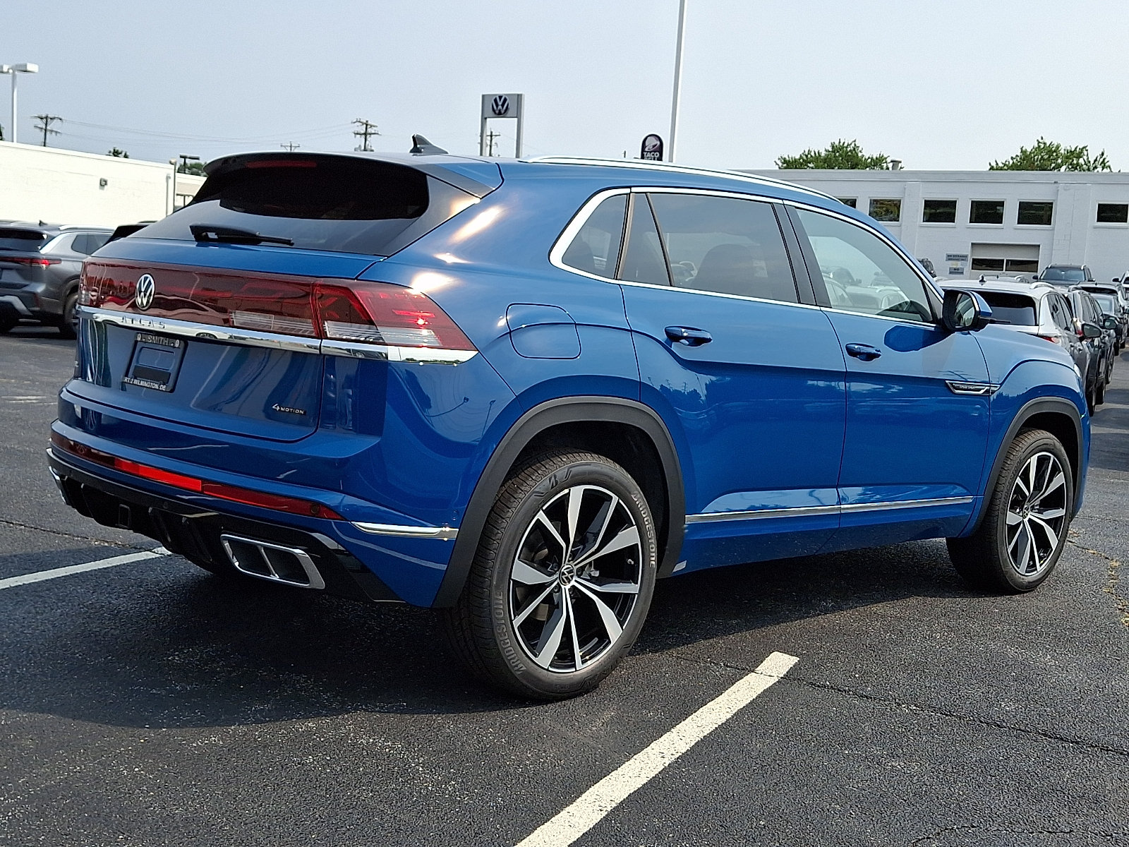 New 2026 Volkswagen Atlas Cross Sport SEL Premium R-Line AWD/4WD image 4