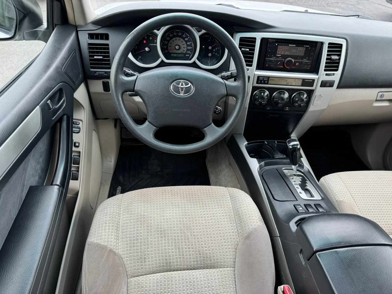 Used 2003 Toyota 4Runner SR5 AWD/4WD image 9