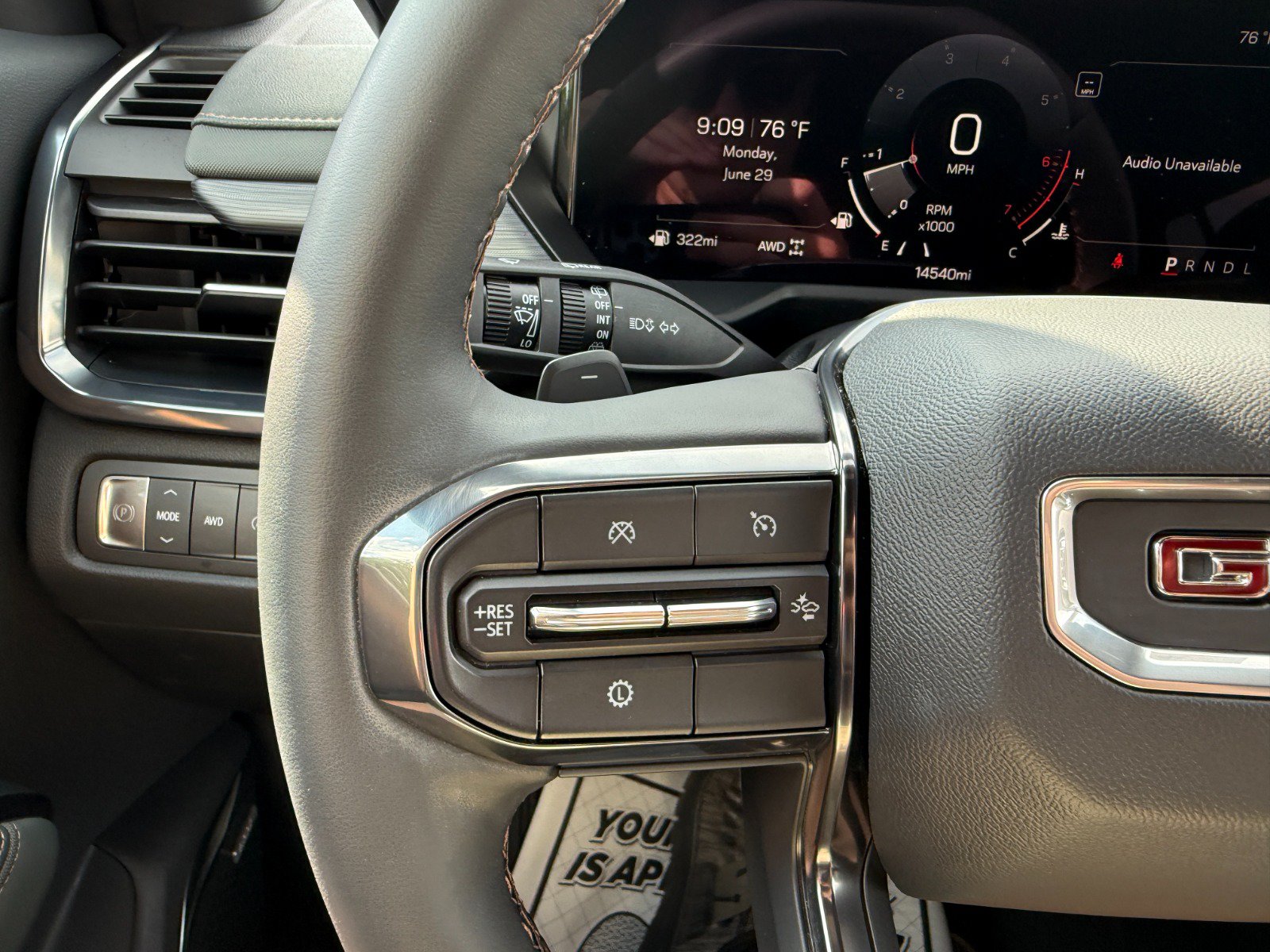 Used 2025 GMC Acadia AT4 AWD/4WD image 29