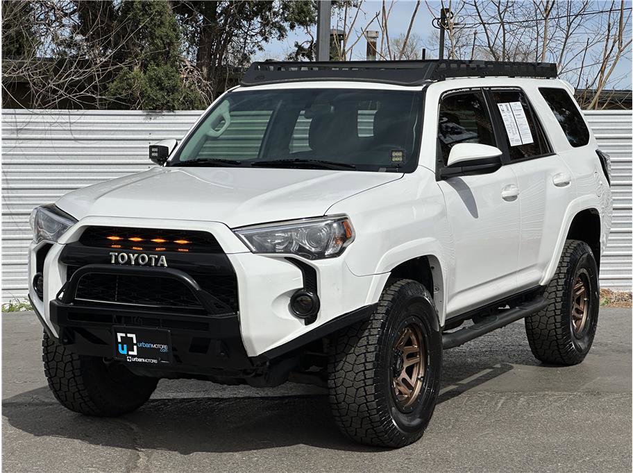 Used 2016 Toyota 4Runner SR5 AWD/4WD image 6