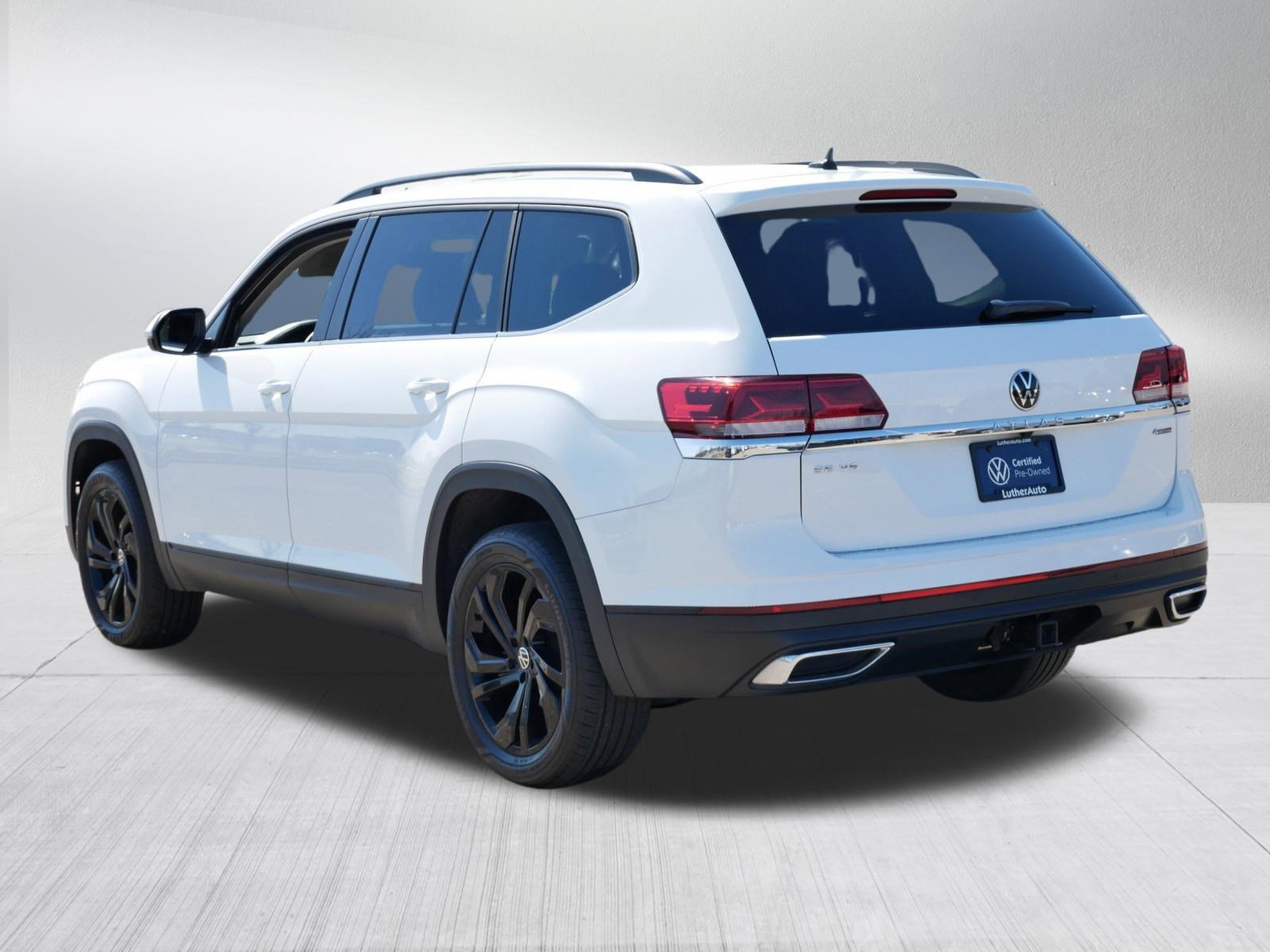 Certified 2023 Volkswagen Atlas SE w/ Panoramic Sunroof Package AWD/4WD image 5
