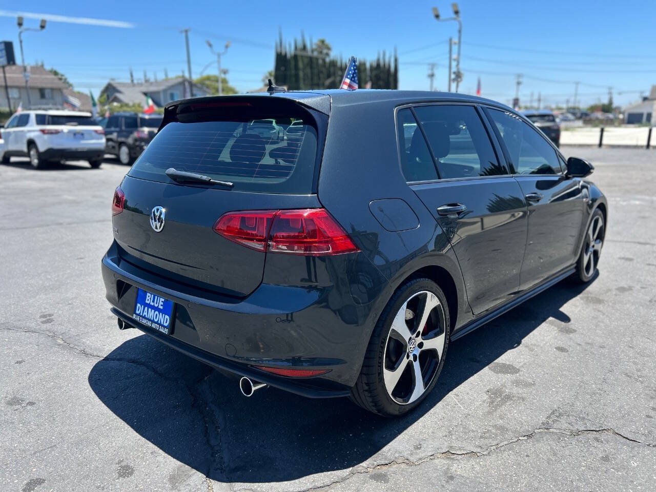 Used 2017 Volkswagen GTI Autobahn FWD image 6