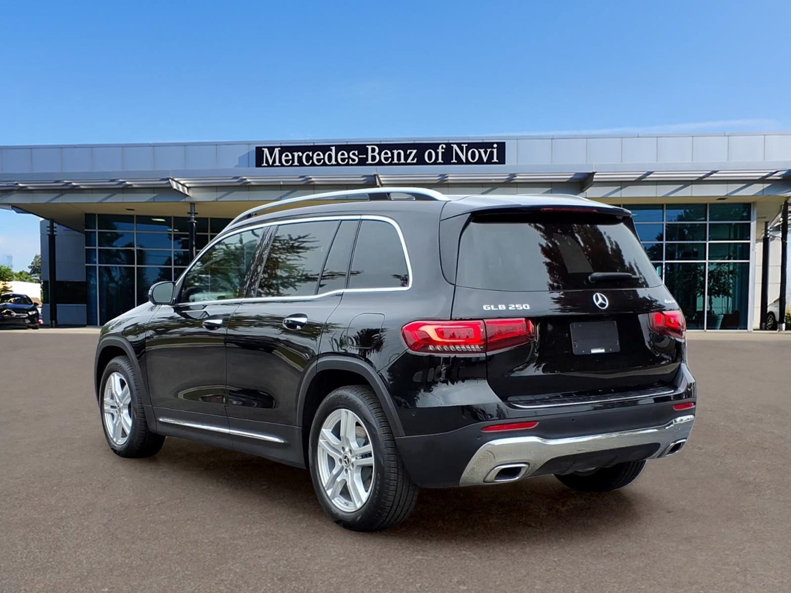 Certified 2023 Mercedes-Benz GLB 250 4MATIC image 3