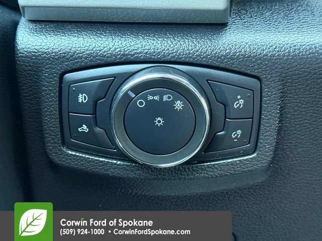 Used 2017 Ford F350 Lariat w/ Lariat Value Package AWD/4WD image 26
