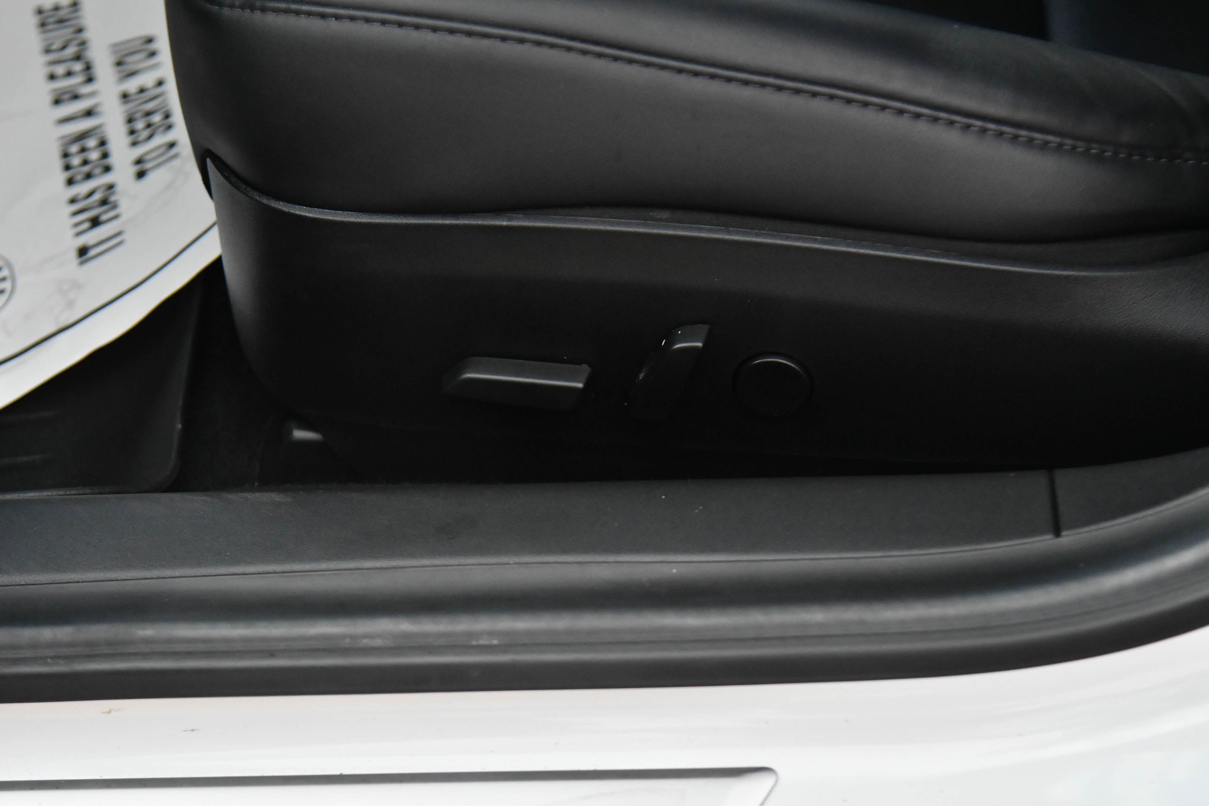 Used 2020 Tesla Model 3 Standard Range RWD image 16