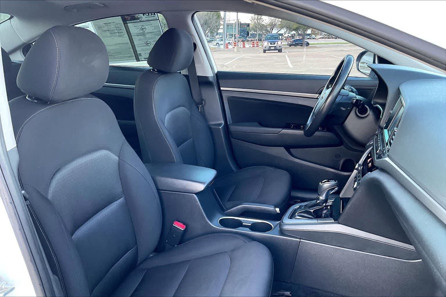 Used 2018 Hyundai Elantra Value Edition FWD image 12
