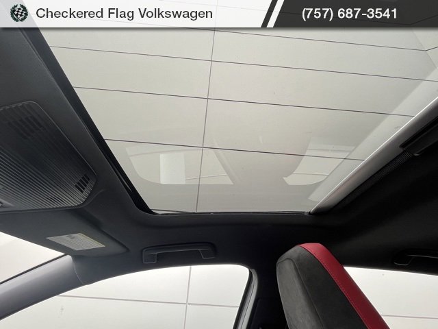 New 2025 Volkswagen GTI SE image 9