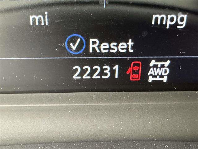 Used 2024 Cadillac XT6 Sport w/ LPO, Floor Liner Package image 39