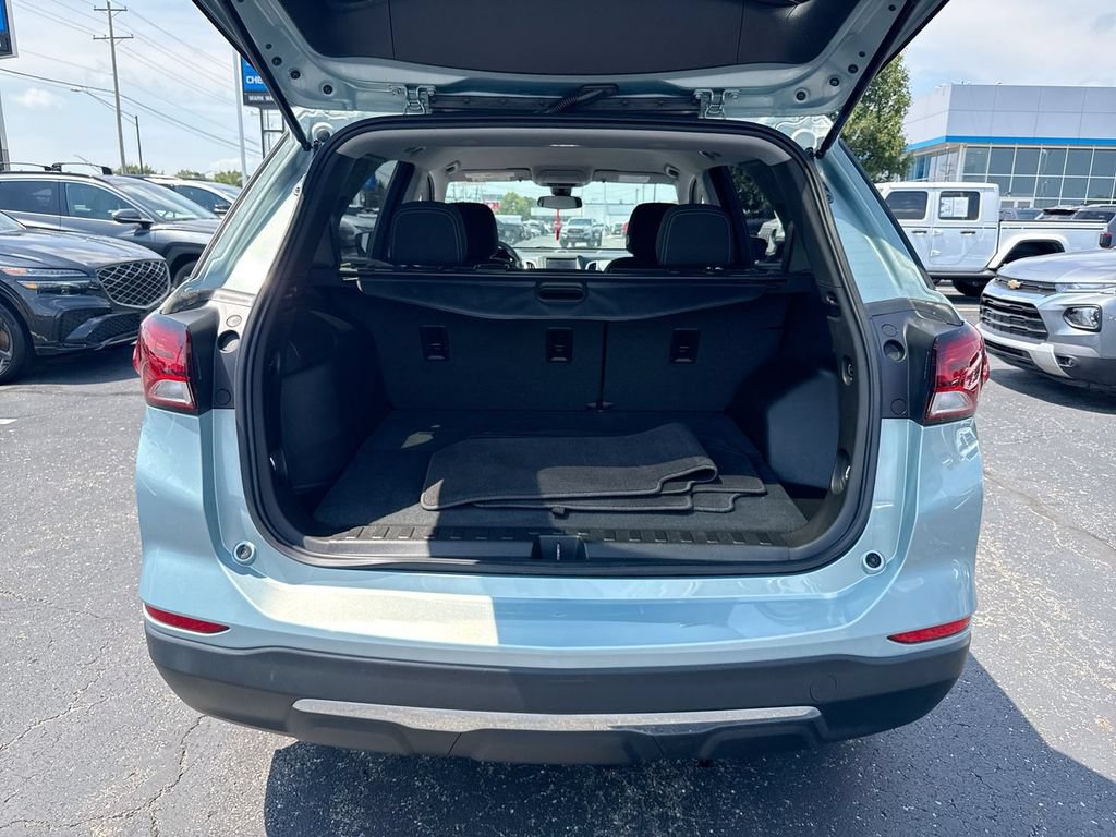 Used 2022 Chevrolet Equinox LT FWD image 24