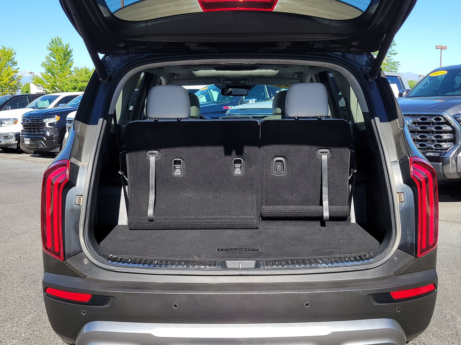 Used 2022 Kia Telluride SX w/ SX Prestige Package AWD/4WD image 18