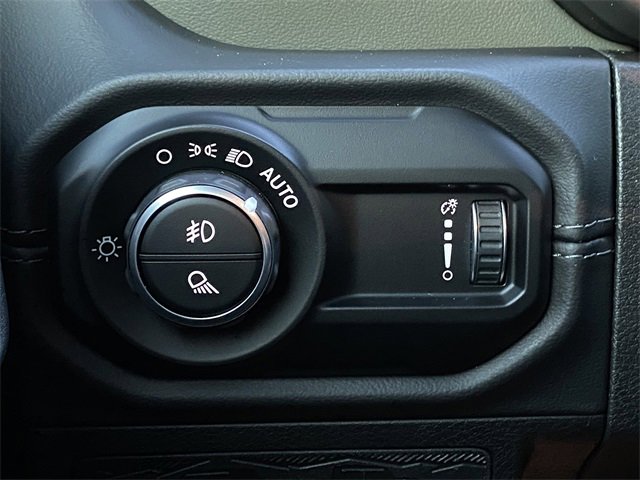 Used 2024 Jeep Gladiator Mojave image 16