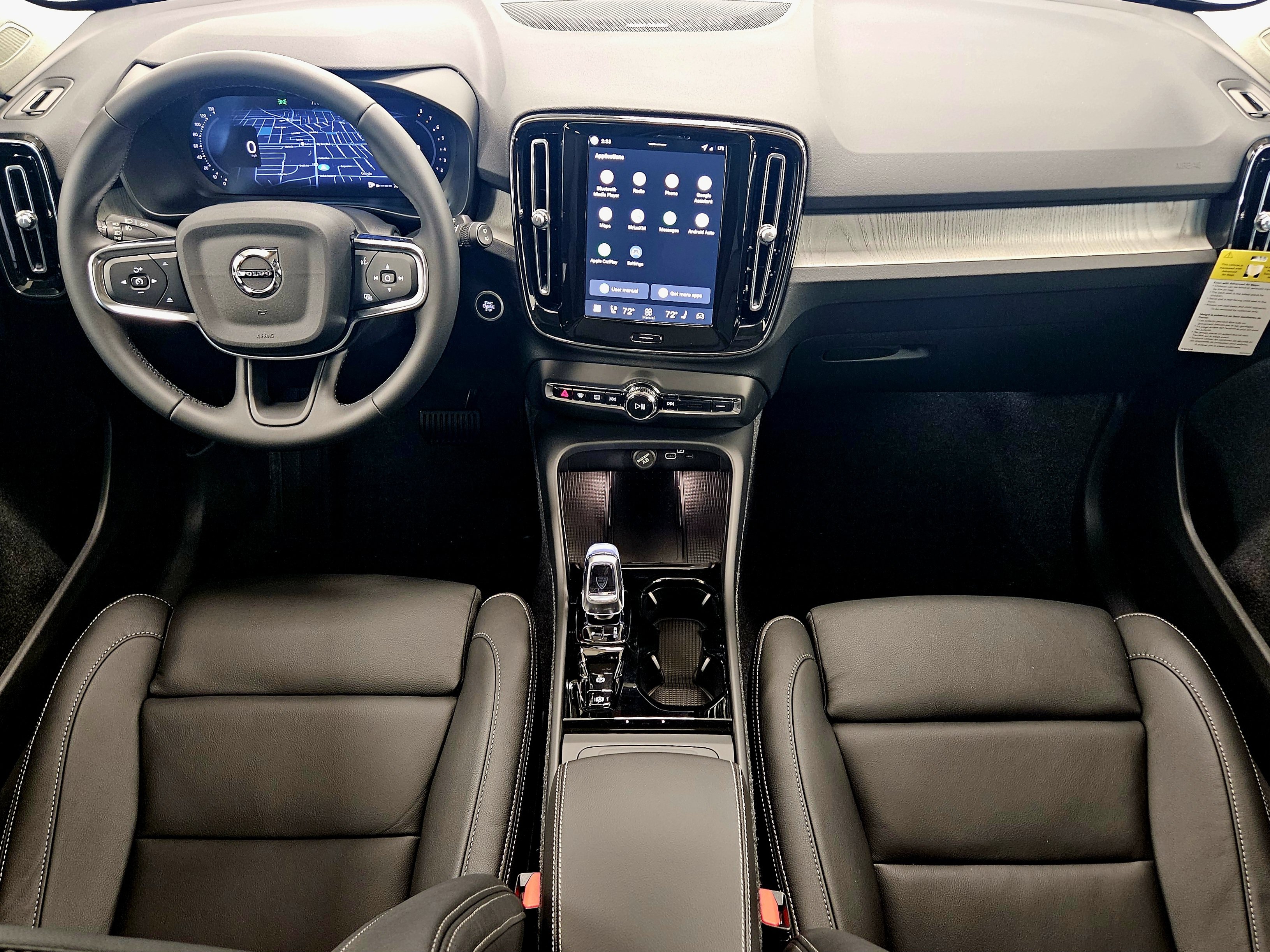 New 2026 Volvo XC40 B5 Ultra w/ Climate Package AWD/4WD image 15