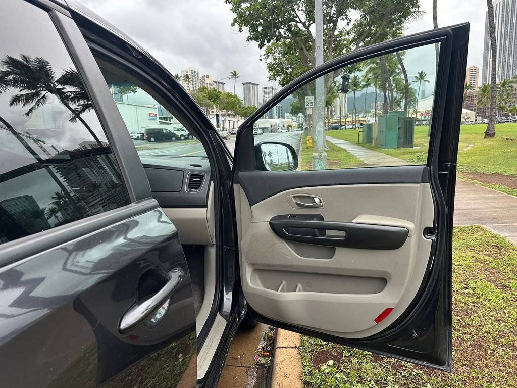 Used 2021 Kia Sedona LX image 15