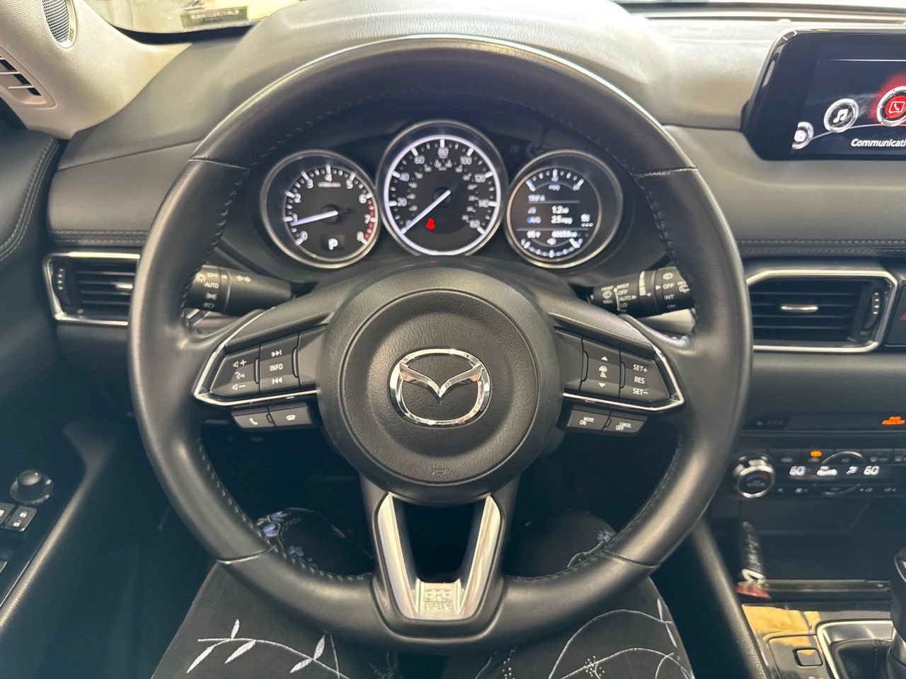 Used 2018 MAZDA CX-5 Touring w/ Preferred Equipment Package AWD/4WD image 19