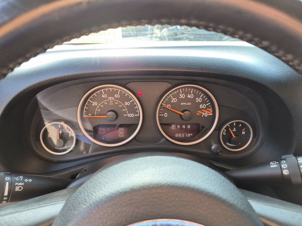 Used 2016 Jeep Wrangler Unlimited Sahara AWD/4WD image 26
