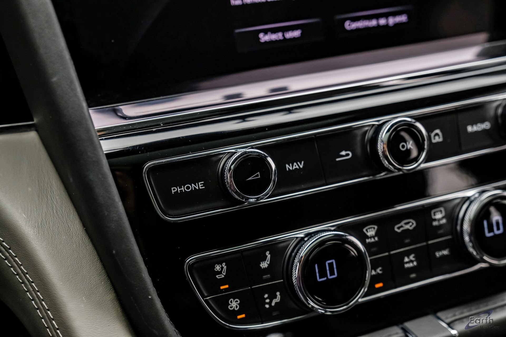 Used 2022 Bentley Bentayga AWD/4WD image 68
