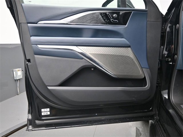 New 2025 Cadillac Escalade IQ Luxury 2 image 12