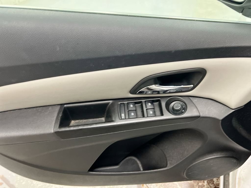 Used 2012 Chevrolet Cruze LS w/ Connectivity Package FWD image 19