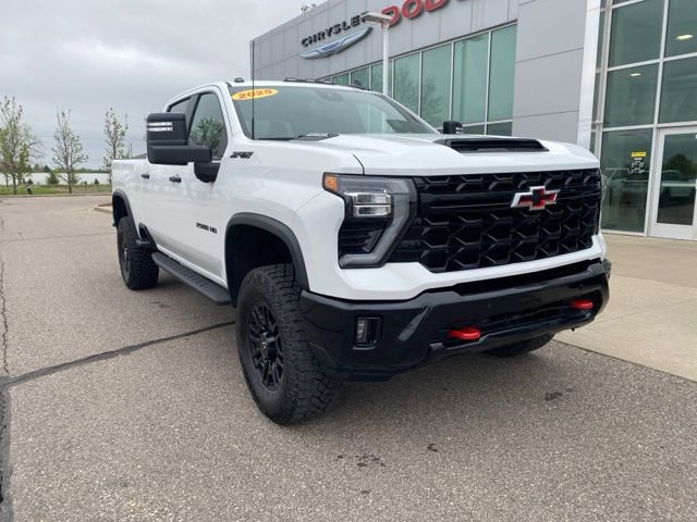 Used 2025 Chevrolet Silverado 2500 ZR2 w/ LPO, Dark Essentials Package AWD/4WD image 3