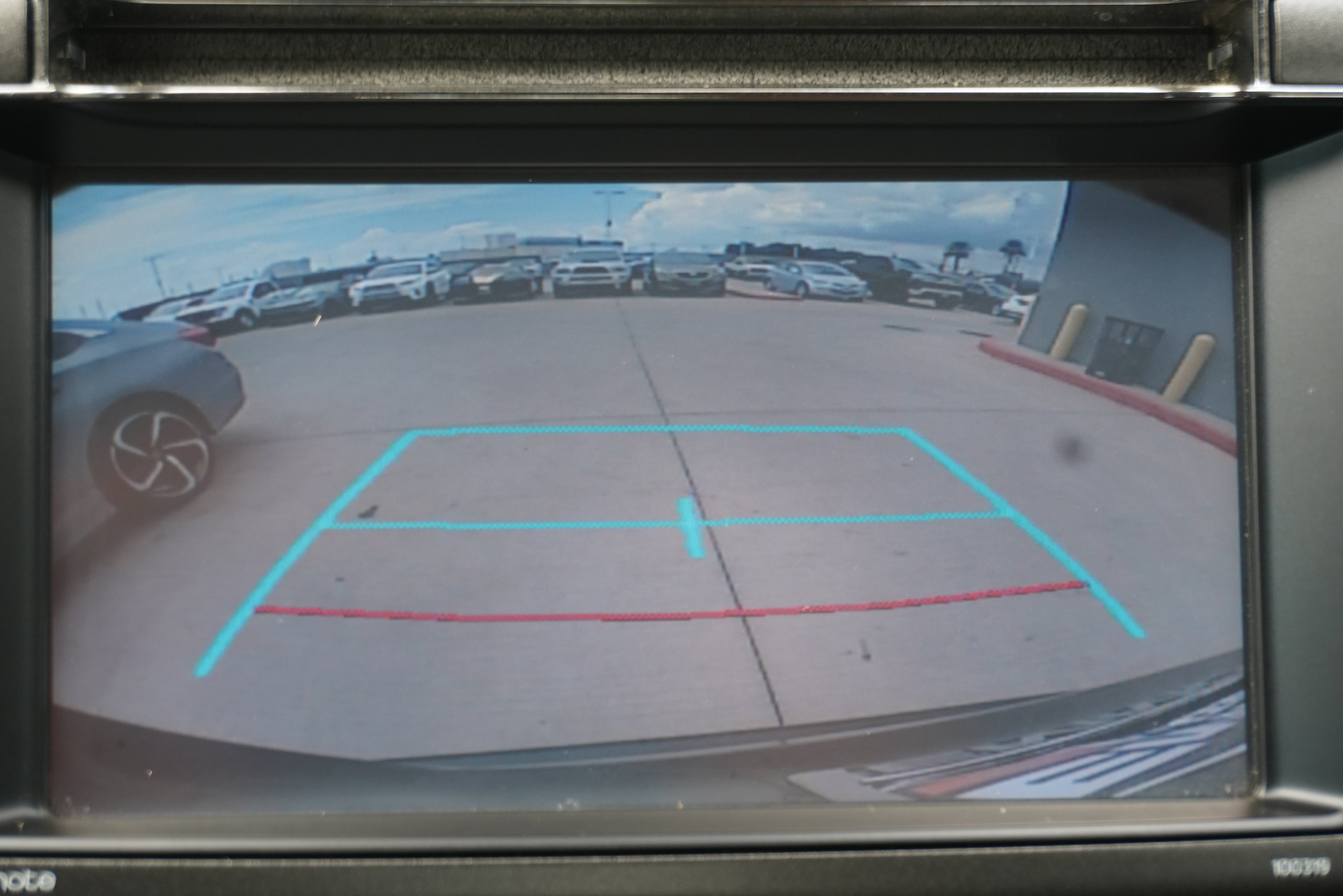 Used 2015 Toyota RAV4 Limited w/ Technology Package FWD image 21