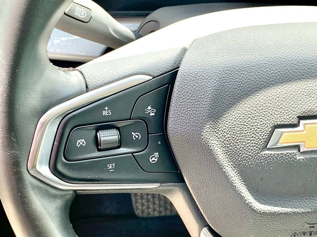 Used 2025 Chevrolet Trax LT w/ LT Convenience Package FWD image 27