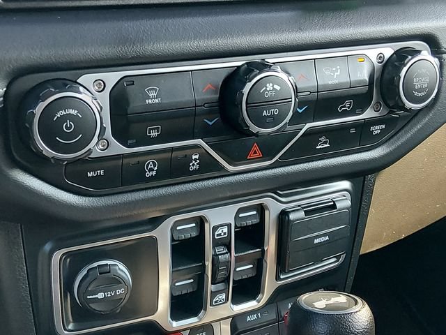 Used 2025 Jeep Wrangler Unlimited Rubicon AWD/4WD image 20