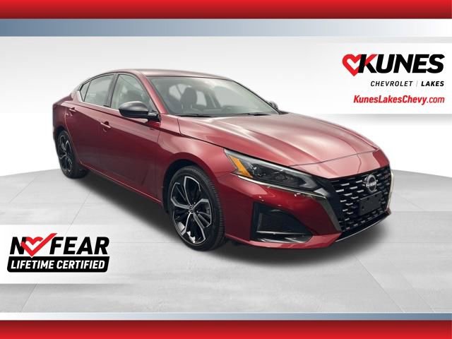 Used 2025 Nissan Altima 2.5 SR image 1