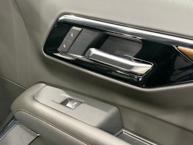 New 2026 Chevrolet Suburban High Country image 27