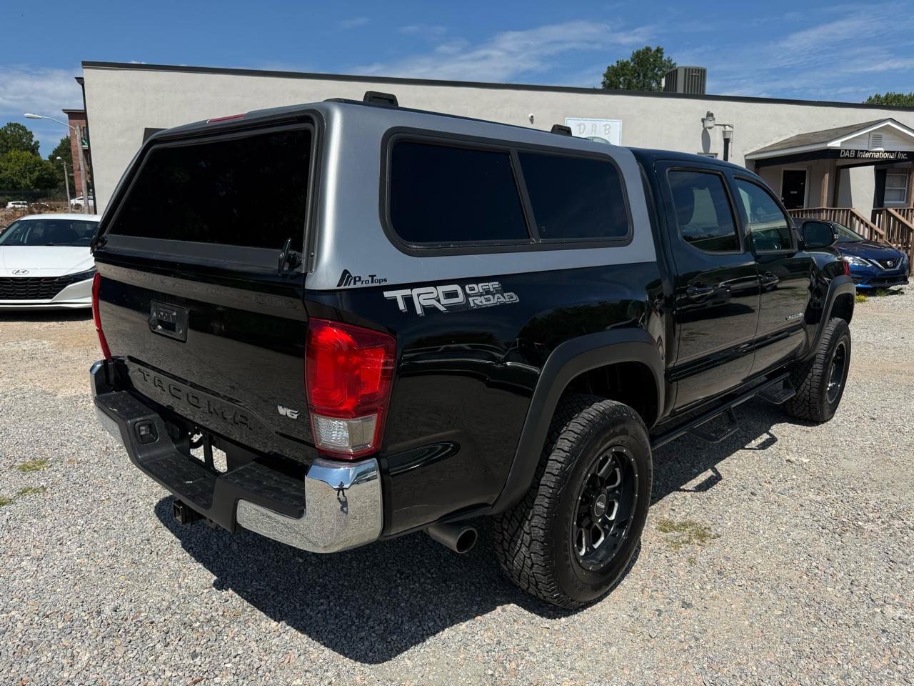 Used 2016 Toyota Tacoma TRD Off-Road w/ Towing Package RWD image 5