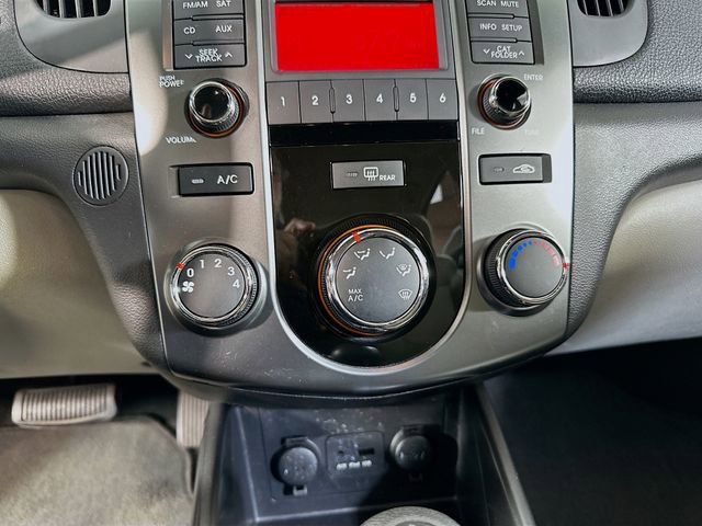Used 2013 Kia Forte EX image 20