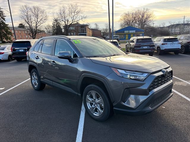 Used 2025 Toyota RAV4 XLE image 2