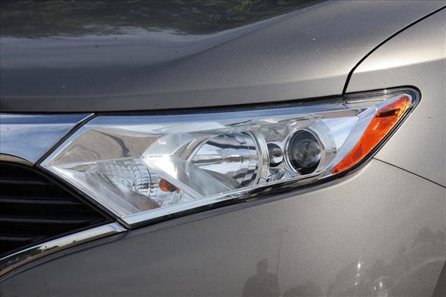 Used 2016 Nissan Quest SV FWD image 10