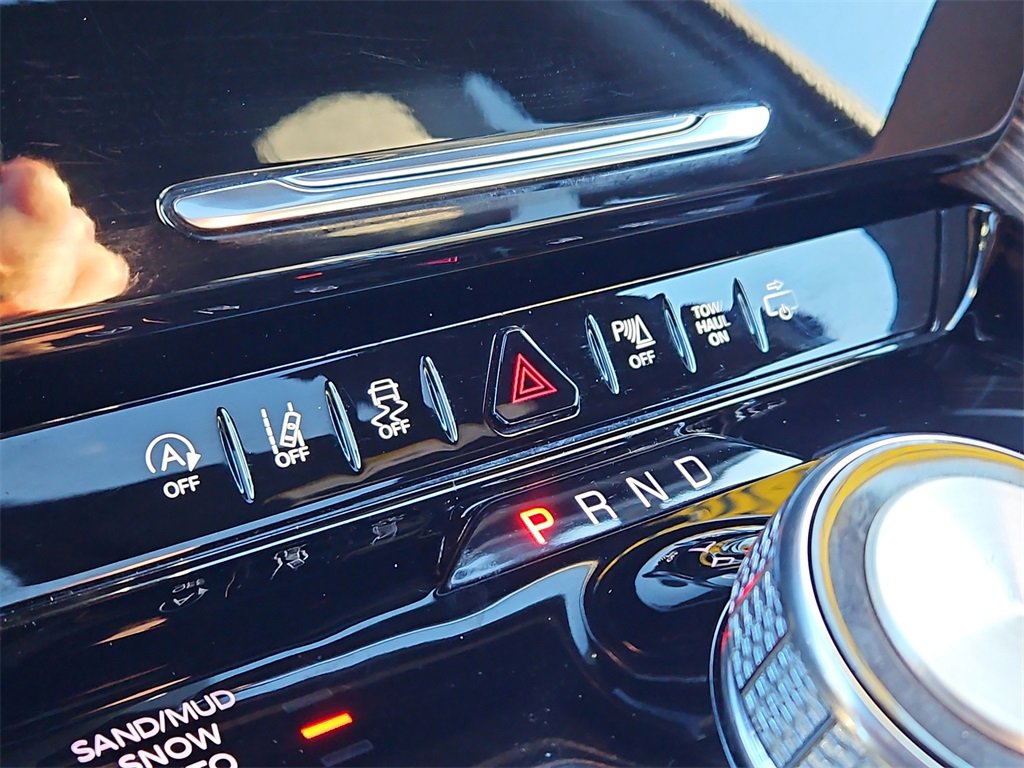 Used 2022 Jeep Wagoneer Series II w/ Premium Group I image 18