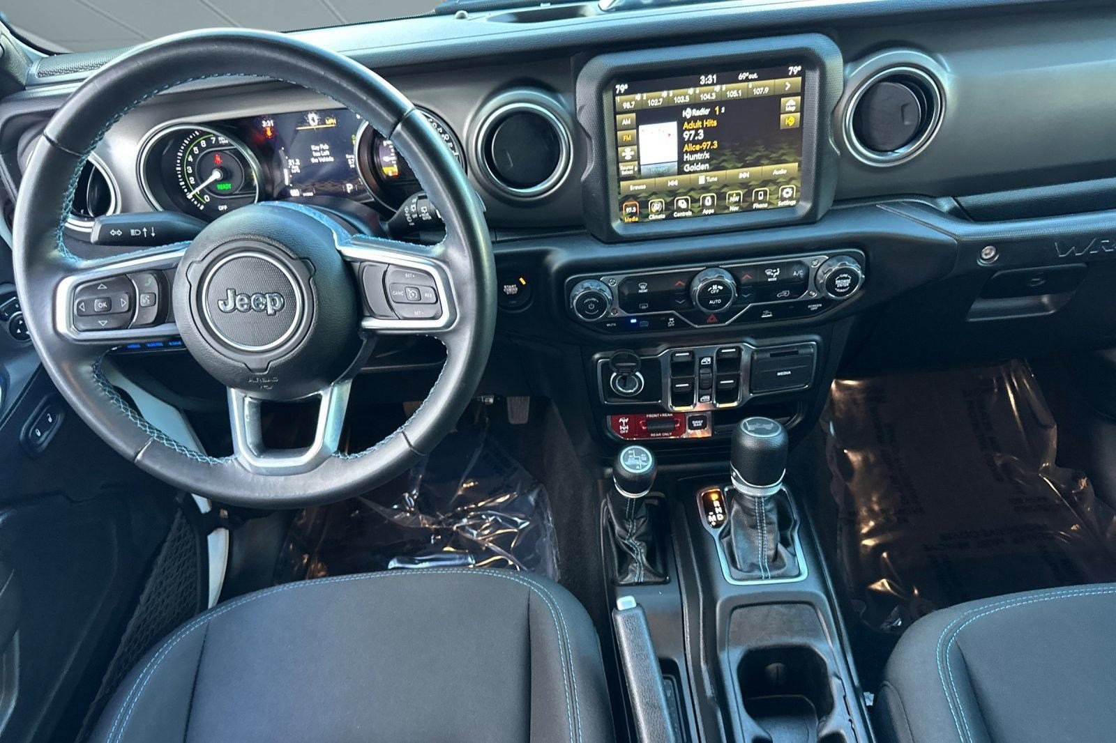 Used 2022 Jeep Wrangler Unlimited Rubicon 4xe image 26